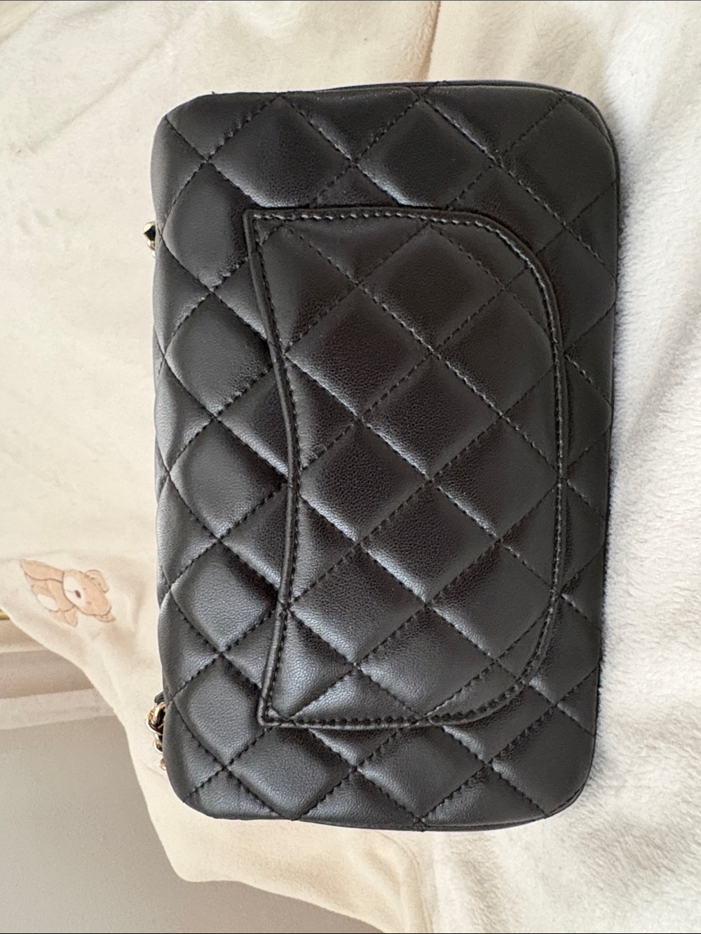 Black Quilted rectangular Leather Crossbody with adjustable Gold Chain - Picture 4 of 9